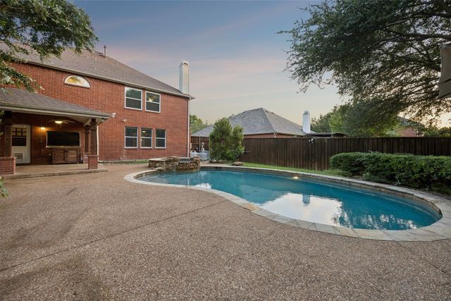 1145 Whispering Trail Circle, Lewisville, TX 75067