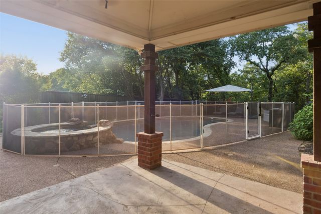 1145 Whispering Trail Circle, Lewisville, TX 75067