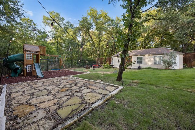 1145 Whispering Trail Circle, Lewisville, TX 75067