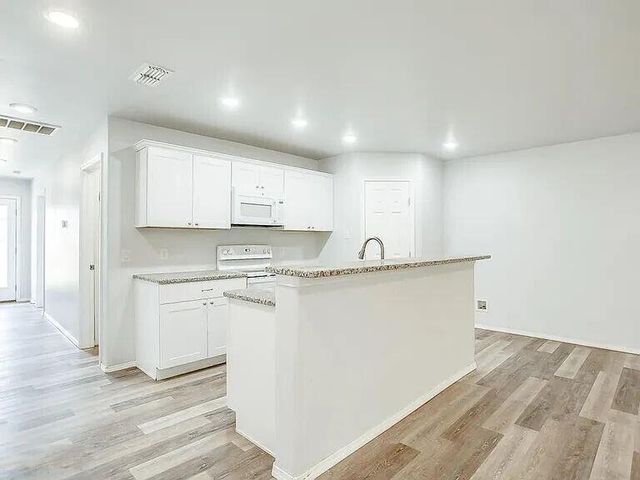 5516 Jarvis Street, B, Lubbock, TX 79416