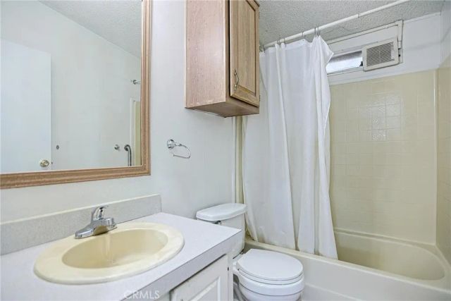432 S Harbor 46, Santa Ana, CA 92704