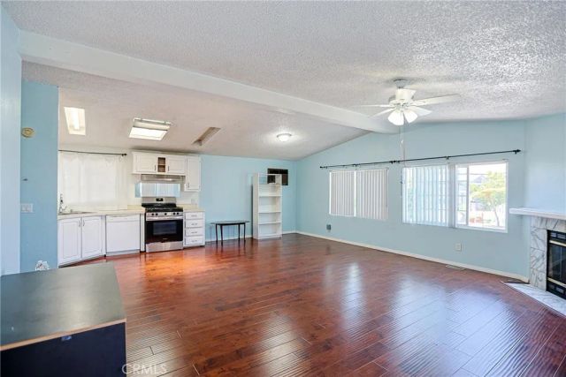 432 S Harbor 46, Santa Ana, CA 92704