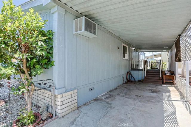 432 S Harbor 46, Santa Ana, CA 92704