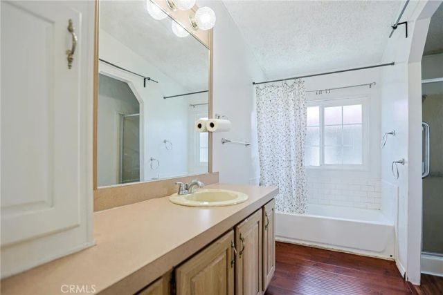 432 S Harbor 46, Santa Ana, CA 92704