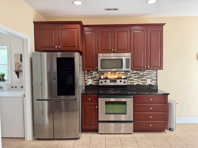76 Fairway Oaks DR, Hardy, VA 24101
