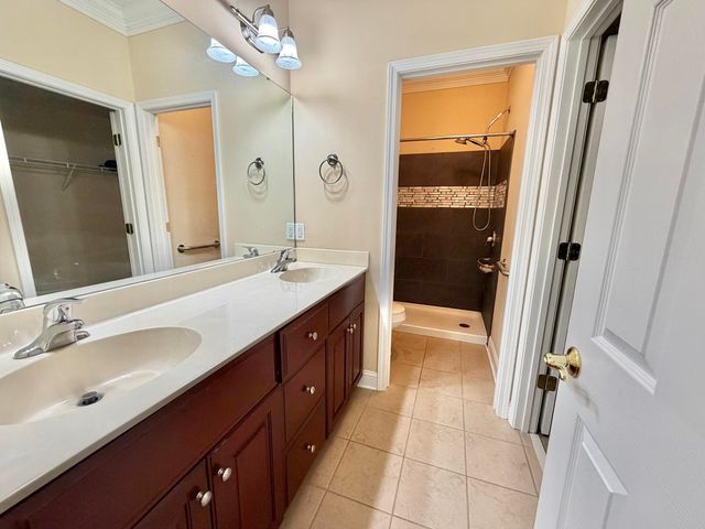 76 Fairway Oaks DR, Hardy, VA 24101