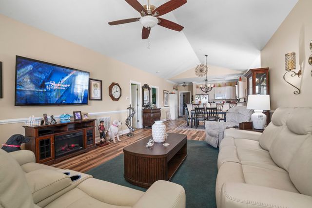 4843 Luster Leaf Cir Apt 401, Myrtle Beach, SC 29577