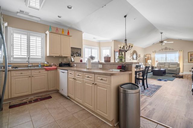 4843 Luster Leaf Cir Apt 401, Myrtle Beach, SC 29577