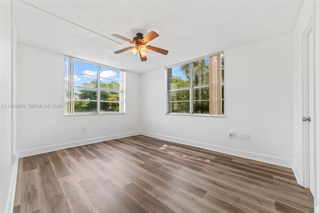 498 NW 165th St Rd D-201, Miami, FL 33169