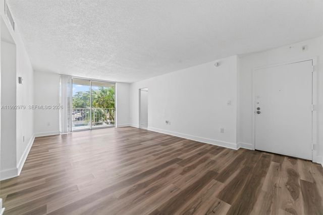 498 NW 165th St Rd D-201, Miami, FL 33169