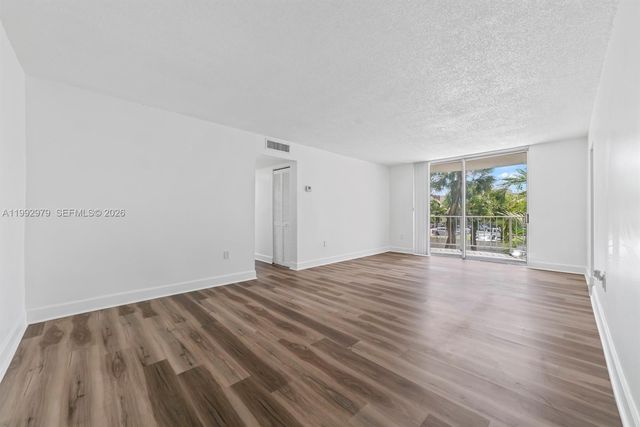 498 NW 165th St Rd D-201, Miami, FL 33169