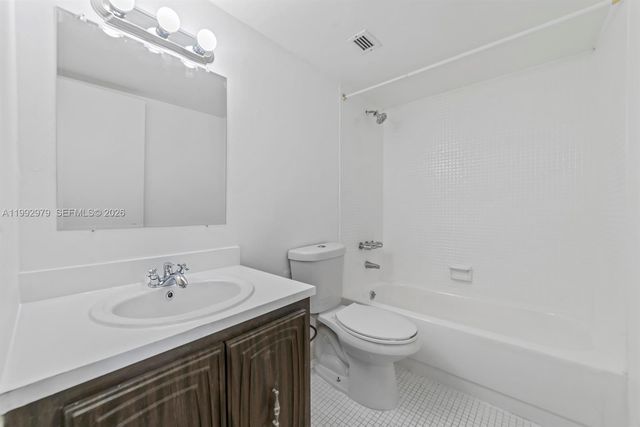 498 NW 165th St Rd D-201, Miami, FL 33169