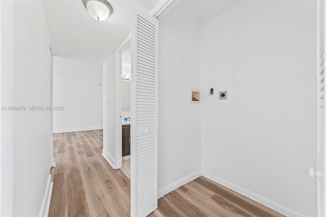 498 NW 165th St Rd D-201, Miami, FL 33169