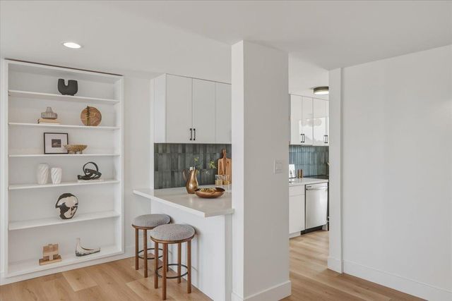 1000 North Point Street 201, San Francisco, CA 94109