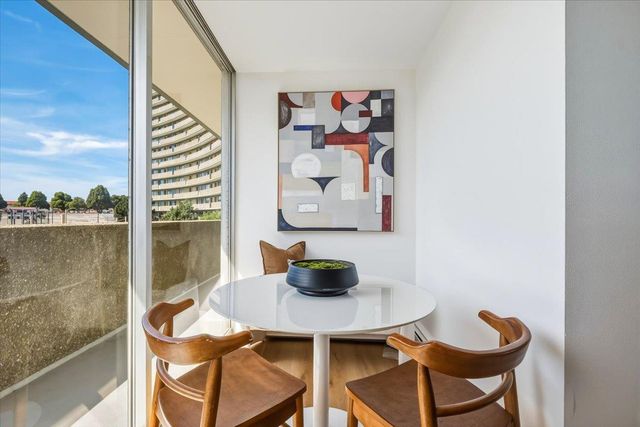 1000 North Point Street 201, San Francisco, CA 94109