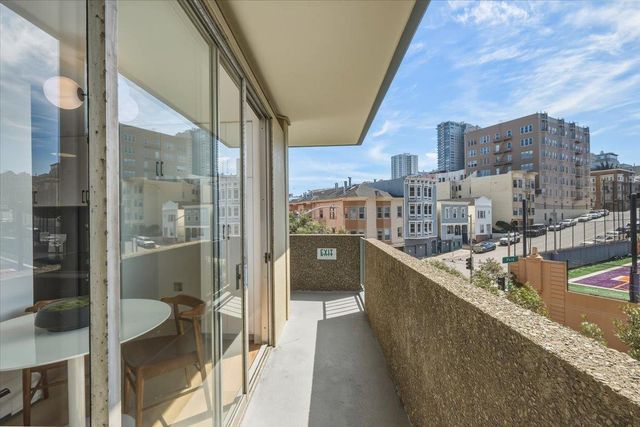1000 North Point Street 201, San Francisco, CA 94109