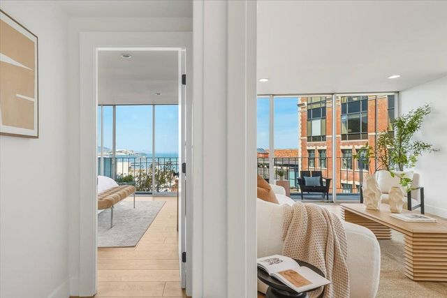 1000 North Point Street 201, San Francisco, CA 94109