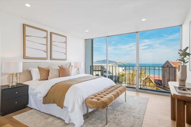 1000 North Point Street 201, San Francisco, CA 94109