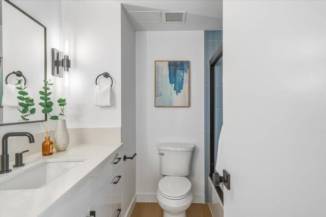 1000 North Point Street 201, San Francisco, CA 94109