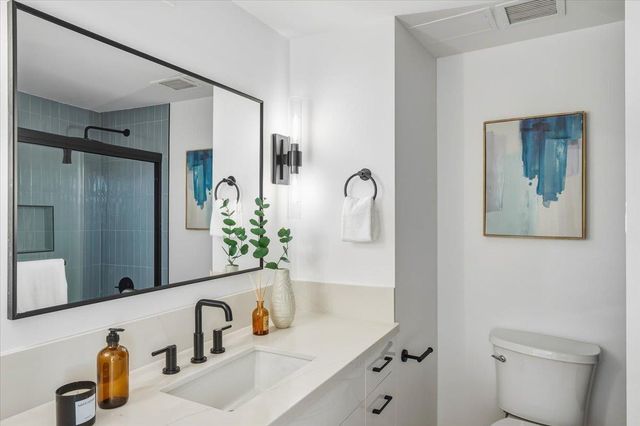 1000 North Point Street 201, San Francisco, CA 94109