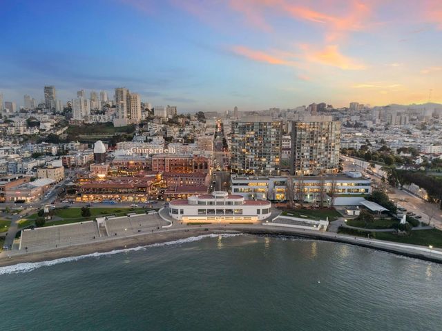 1000 North Point Street 201, San Francisco, CA 94109