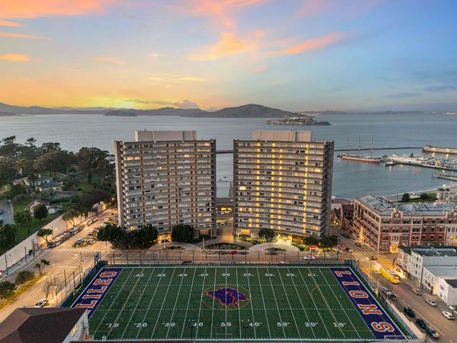 1000 North Point Street 201, San Francisco, CA 94109