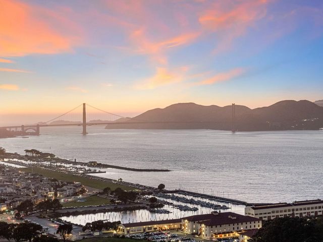1000 North Point Street 201, San Francisco, CA 94109