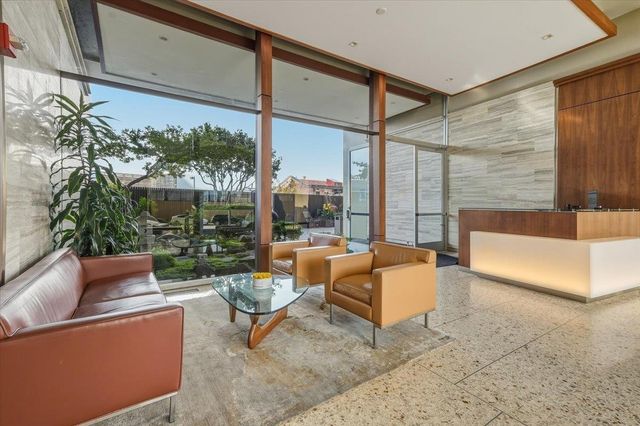 1000 North Point Street 201, San Francisco, CA 94109