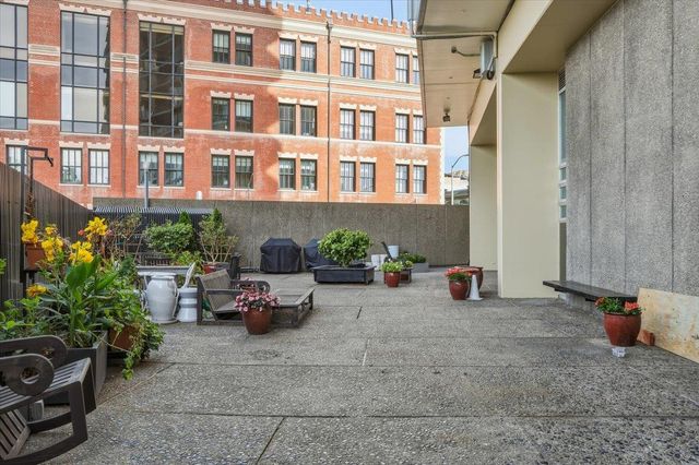 1000 North Point Street 201, San Francisco, CA 94109