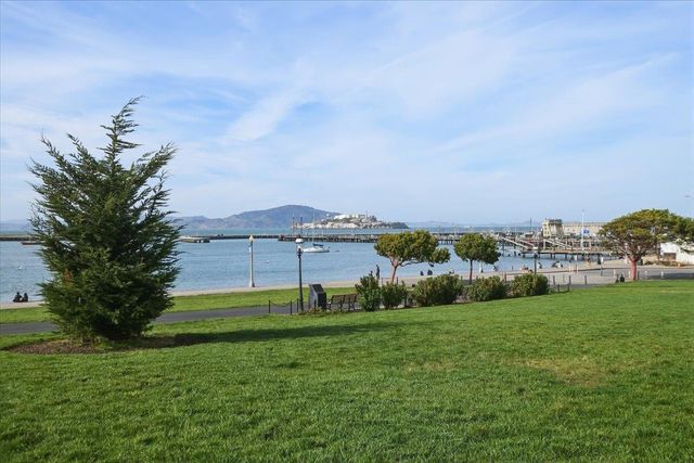 1000 North Point Street 201, San Francisco, CA 94109