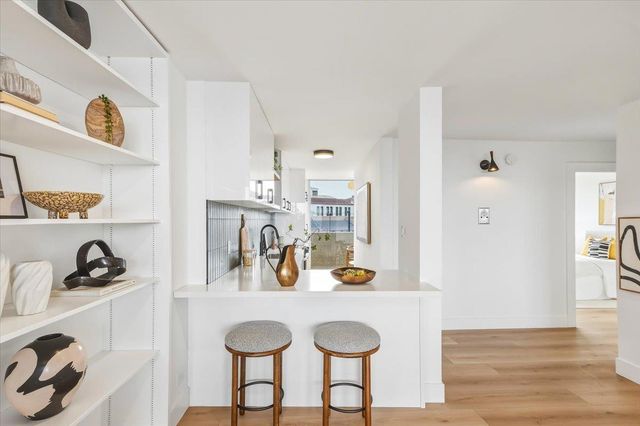 1000 North Point Street 201, San Francisco, CA 94109