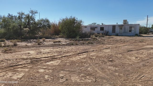6050 N Avra Road, Tucson, AZ 85743