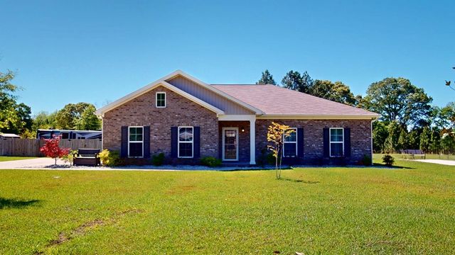 105 Magnolia Ln, Newton, AL 36352