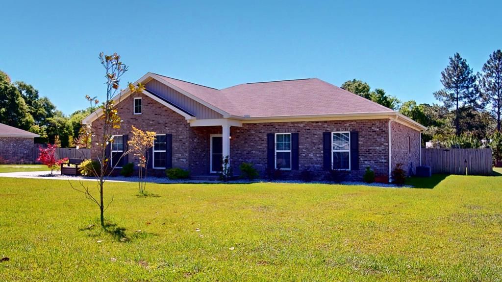 105 Magnolia Ln, Newton, AL 36352