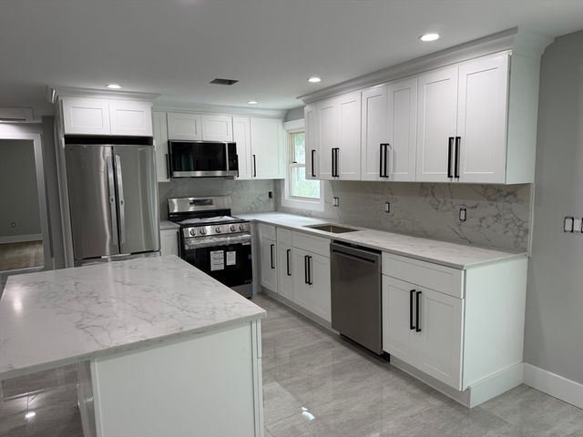 701 Vfw Parkway, Boston, MA 02132