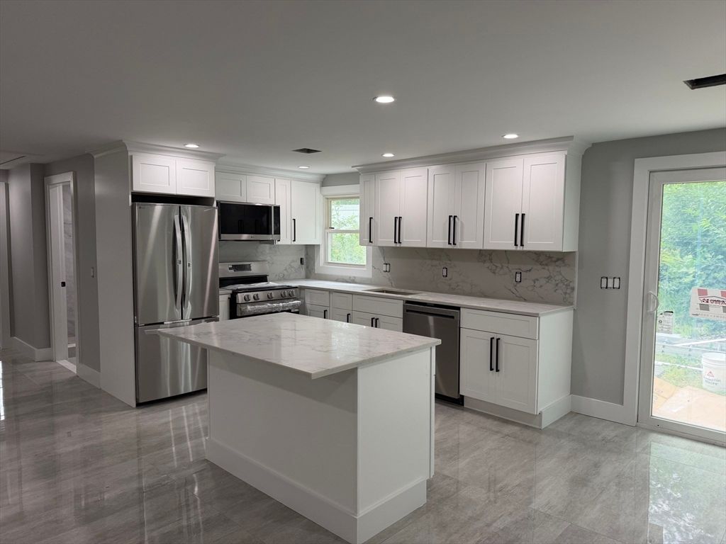 701 Vfw Parkway, Boston, MA 02132