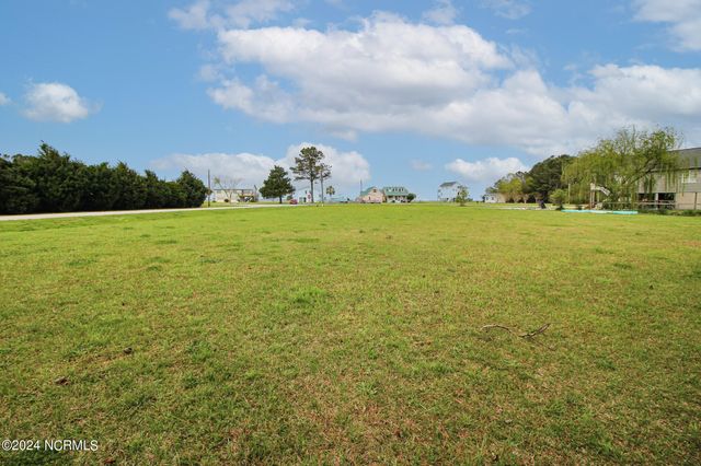 1125 Bluebill Drive, Havelock, NC 28532