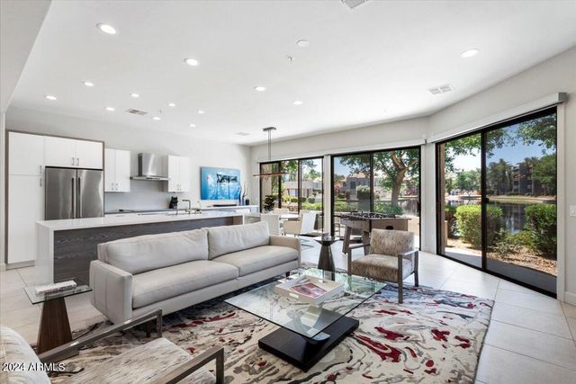 8989 N GAINEY CENTER Drive 129, Scottsdale, AZ 85258