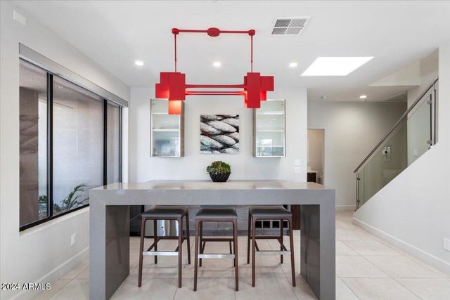 8989 N GAINEY CENTER Drive 129, Scottsdale, AZ 85258