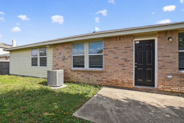 9236 Cheswick Drive, Fort Worth, TX 76123