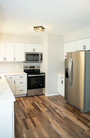 710 N 3rd Avenue, Winterset, IA 50273
