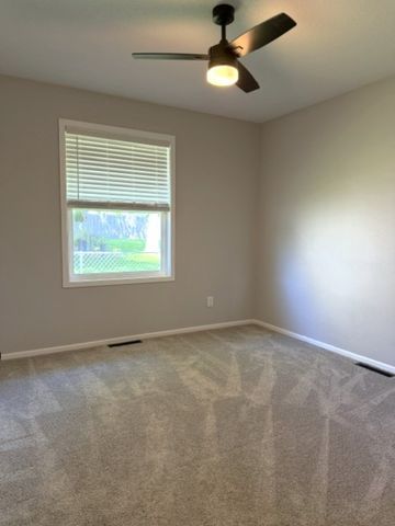 710 N 3rd Avenue, Winterset, IA 50273