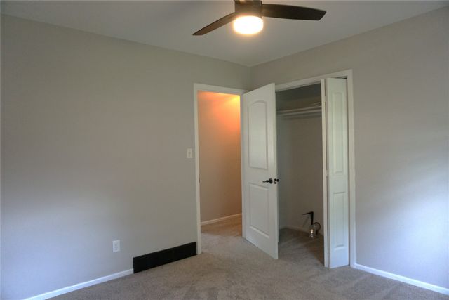 710 N 3rd Avenue, Winterset, IA 50273