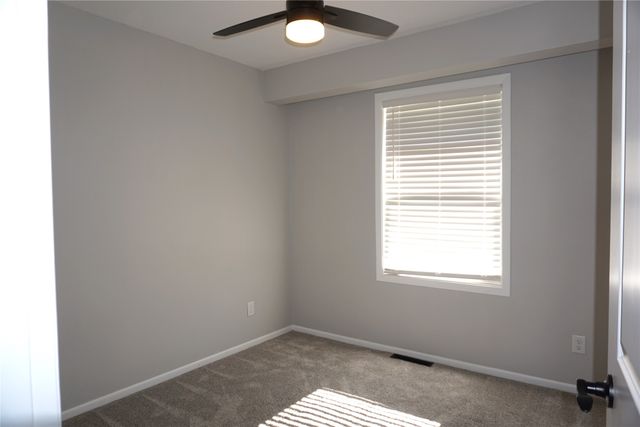 710 N 3rd Avenue, Winterset, IA 50273