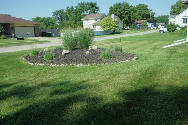 710 N 3rd Avenue, Winterset, IA 50273