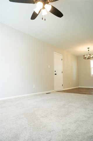 710 N 3rd Avenue, Winterset, IA 50273