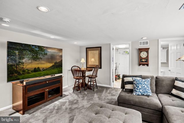 213 TIMOTHY CT, Cherry Hill, NJ 08034