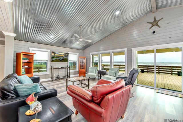 1890 La Hwy 1, Grand Isle, LA 70358