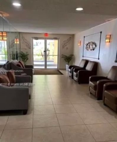 6700 Cypress Road 512, Plantation, FL 33317