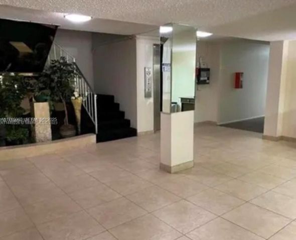 6700 Cypress Road 512, Plantation, FL 33317